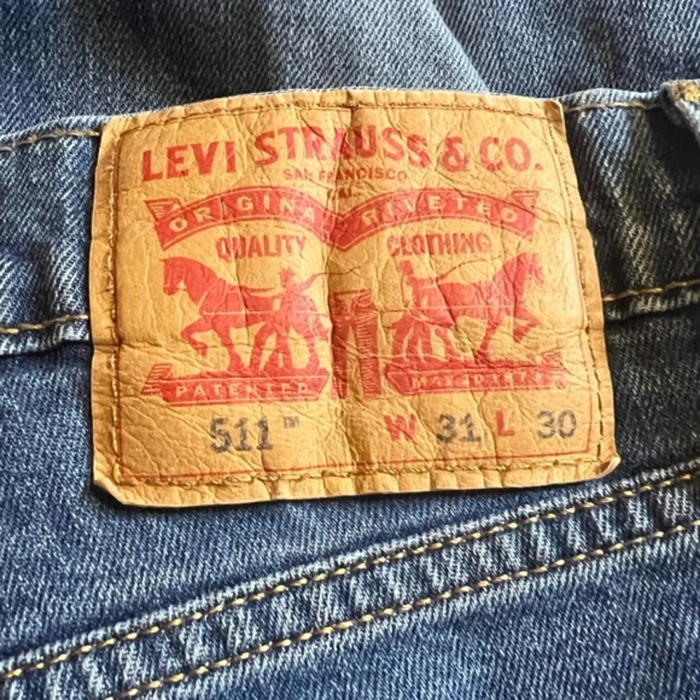 Levi 511 Men 31x30 (Actual 29 length) 5 Pocket 2018 Whisker Faded Denim‎ Jean